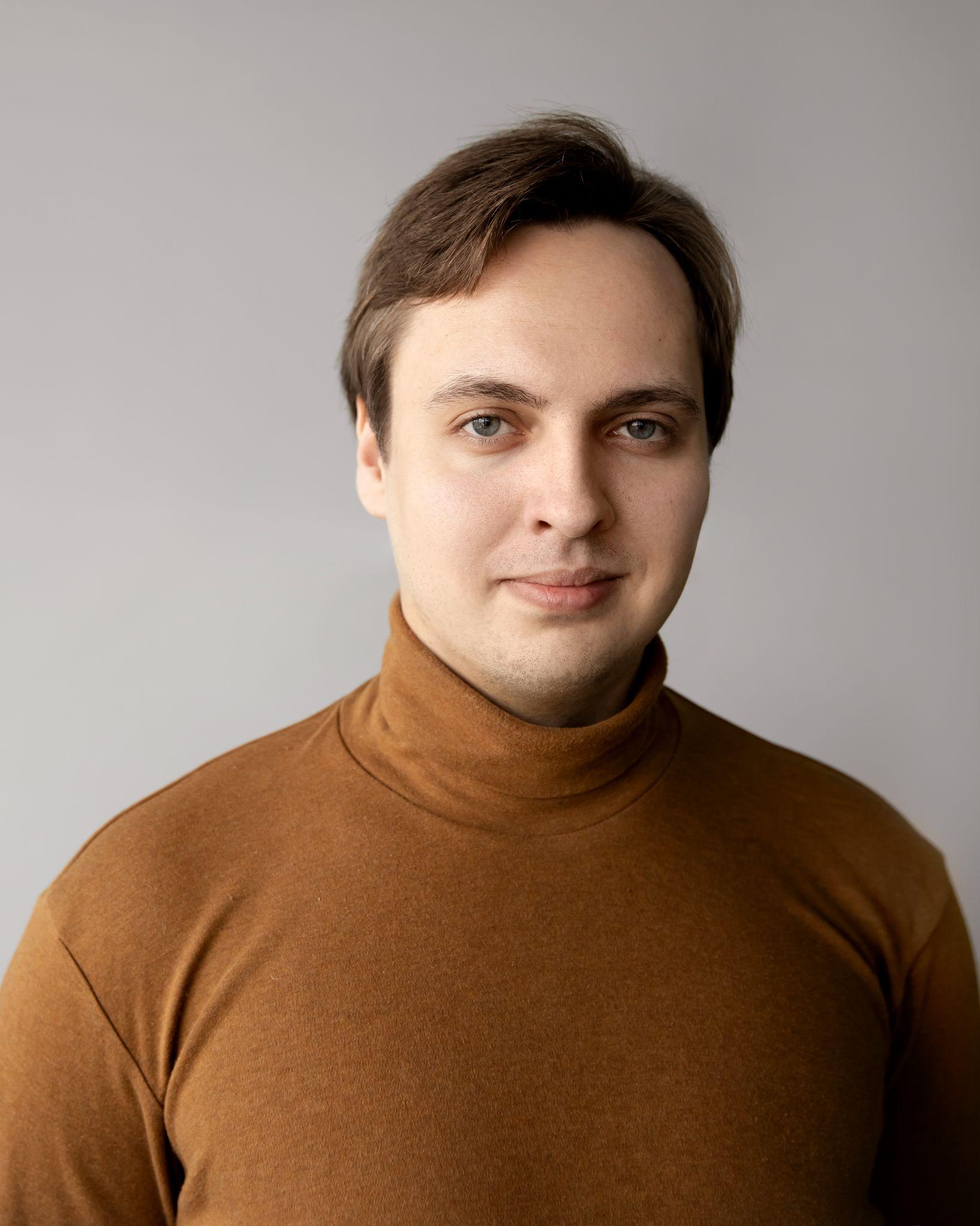 Dmitri Komlyk, Voyage Consultant